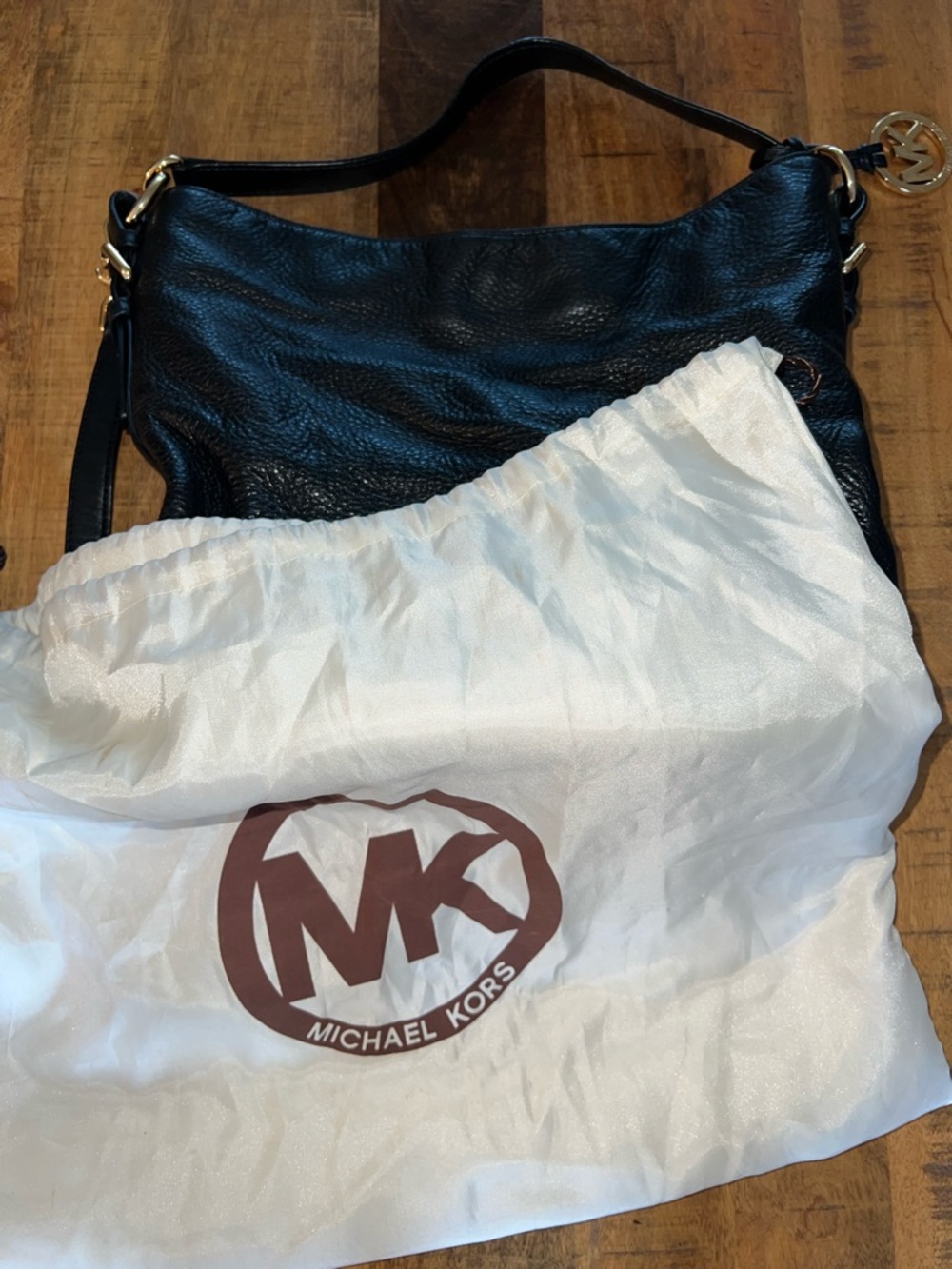 Michael Kors Black Leather Shoulder Bag with Gold Hardware and Braided Trim - Picture 5 of 5